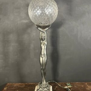 Scultura in Bronzo con Lampada