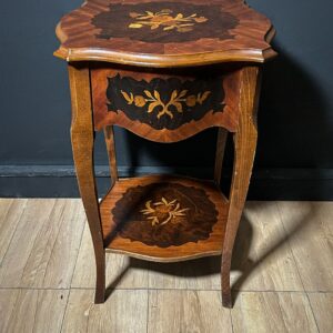 Antico Tavolino Mobiletto