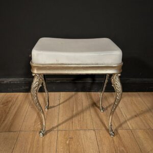 sgabello in metallo argentato
