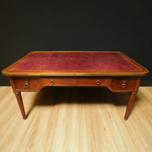 Französischer Schreibtisch