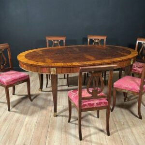 Antico Tavolo con 6 Sedie