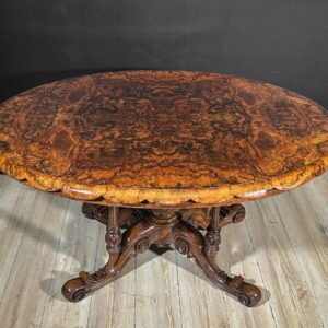 Tavolo Vittoriano in Radica