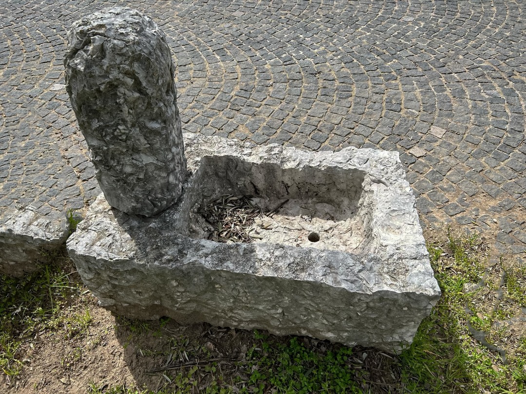 Fontana Pietra Arenaria - immagine 2