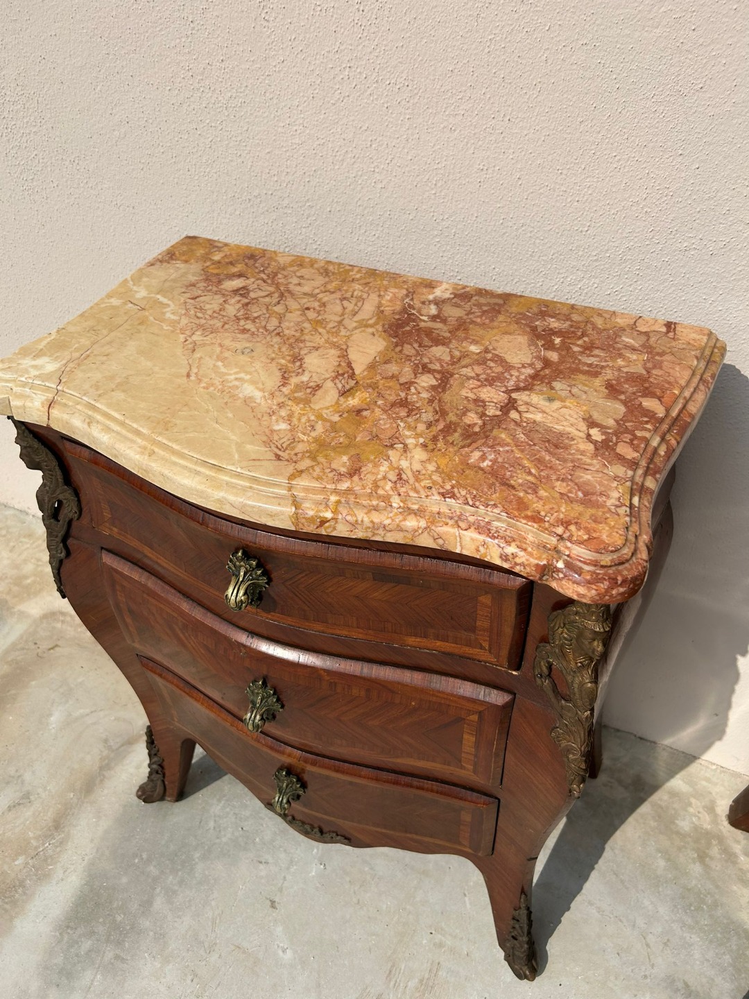 Coppia di Comodini Stile Luigi XV - immagine 9