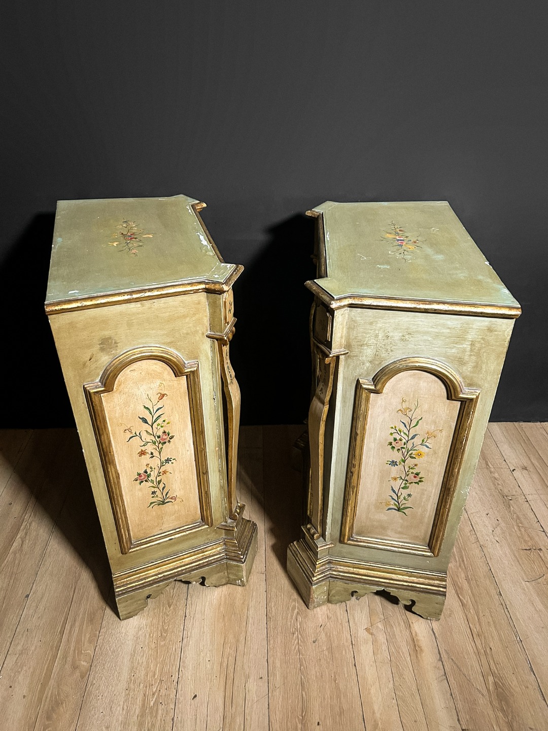 Antica Coppia di Comodini Napoletani - immagine 6