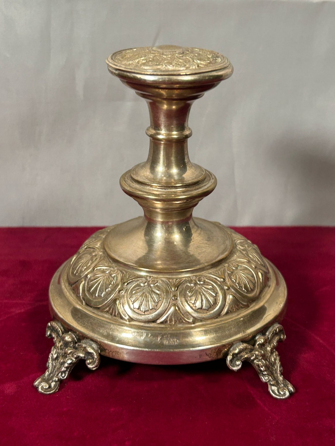 Candelabro de metal