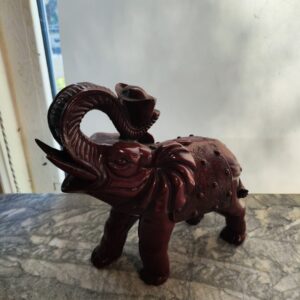 Statua Elefante Rosso