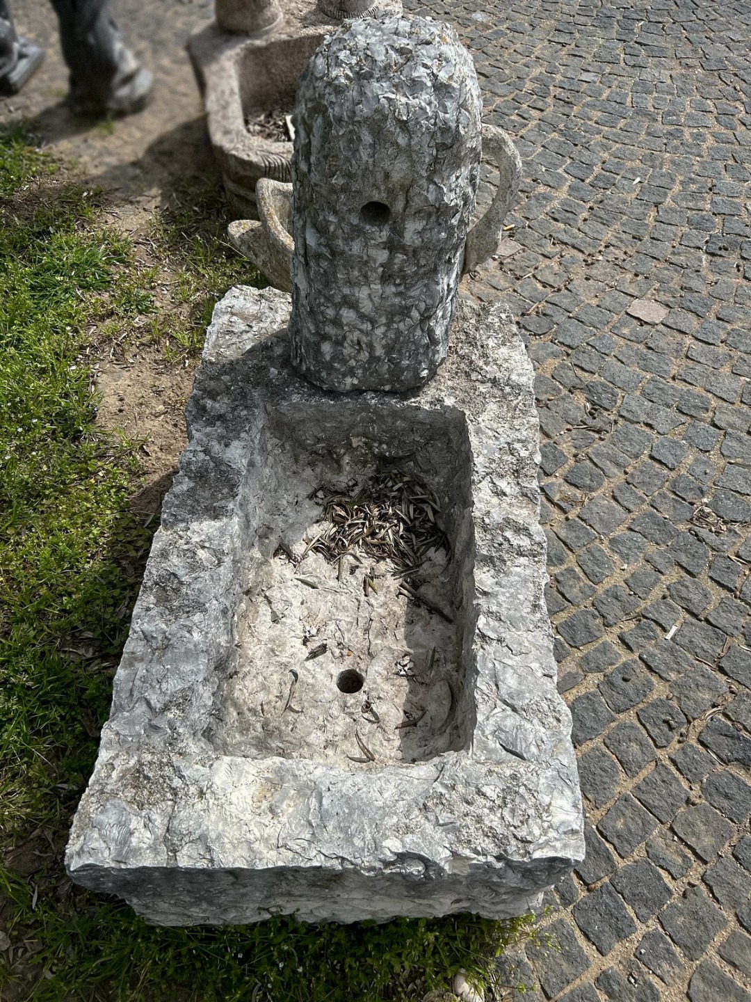 Fontana Pietra Arenaria - immagine 4