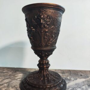 Vidrio cincelado antiguo