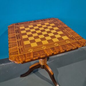 Шахматная доска. Игровой стол