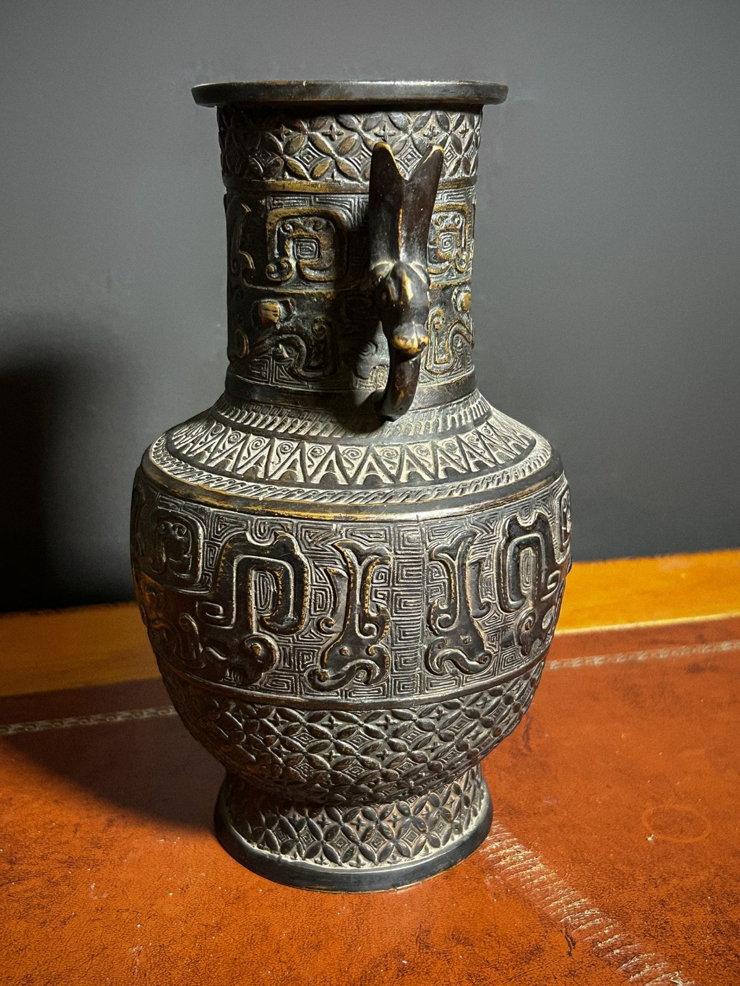 Vaso Orientale in Bronzo - immagine 7