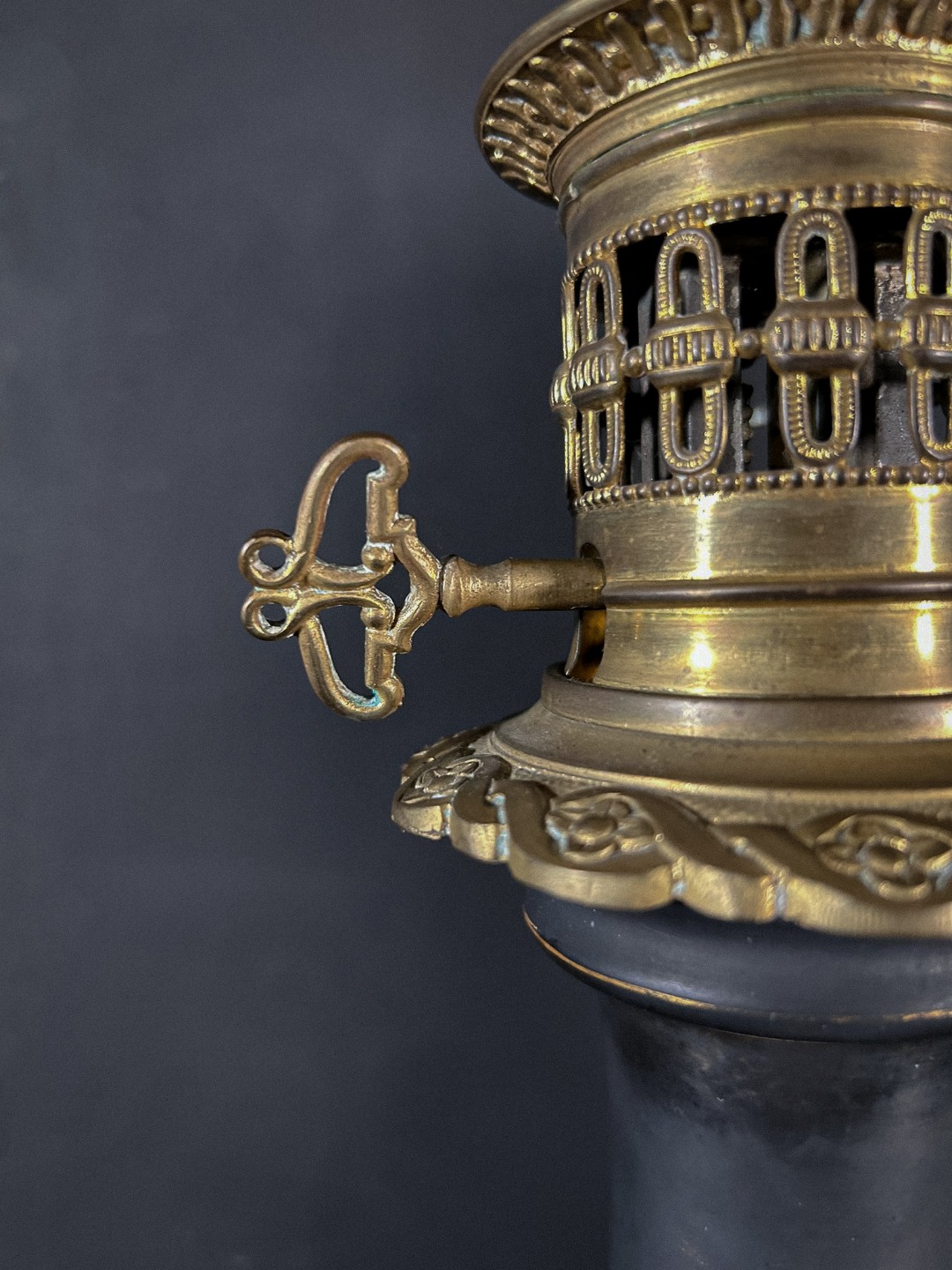 Coppia di Lampade a Petrolio - immagine 8