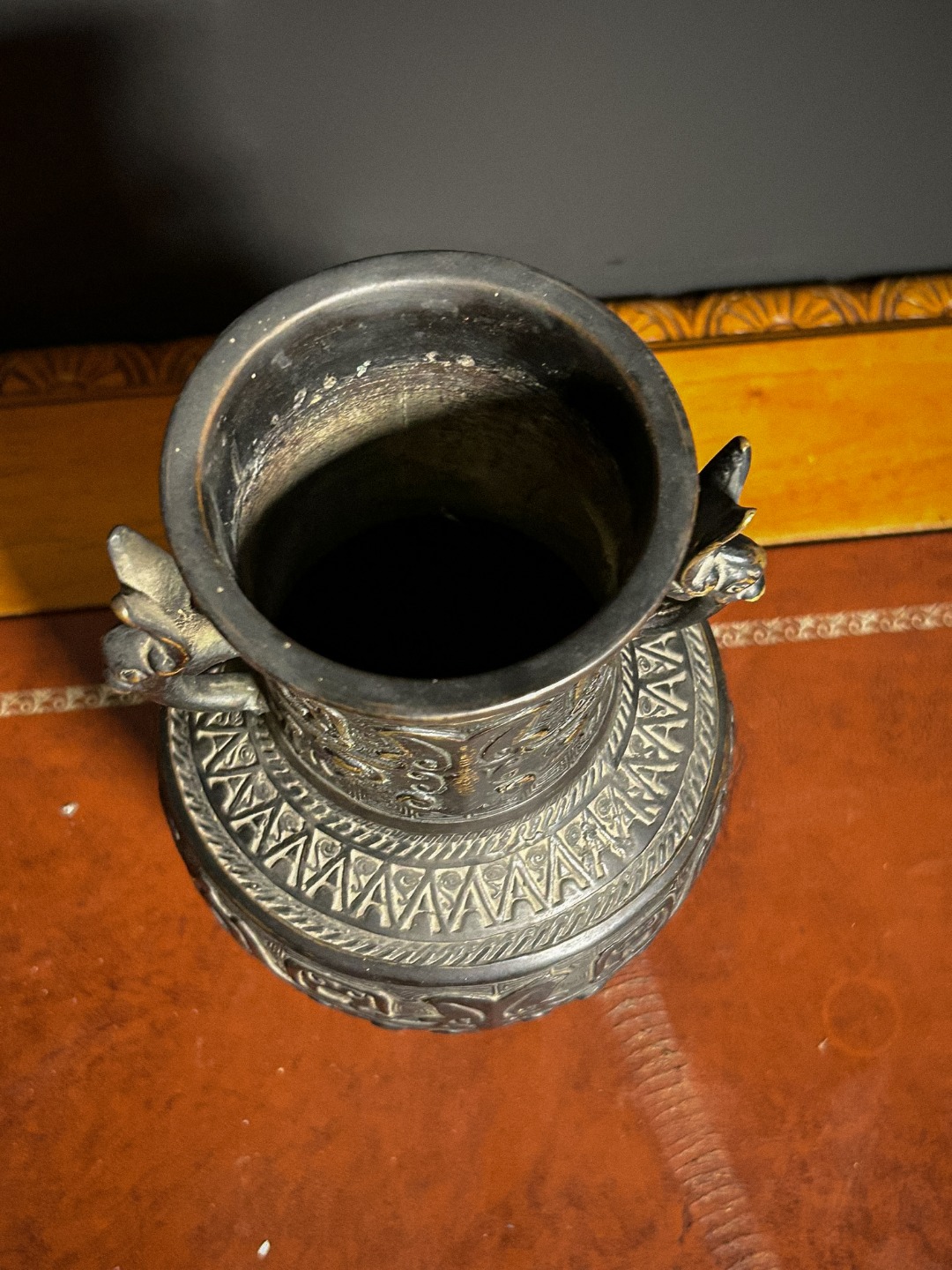 Vaso Orientale in Bronzo - immagine 3