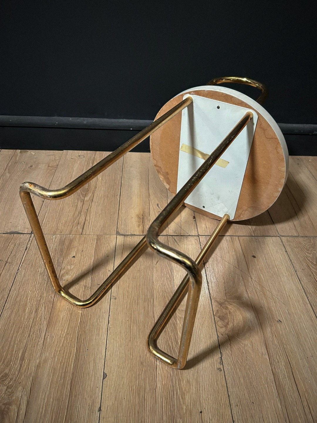 sgabello in ottone - immagine 2