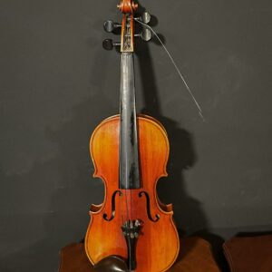 Старинная скрипка