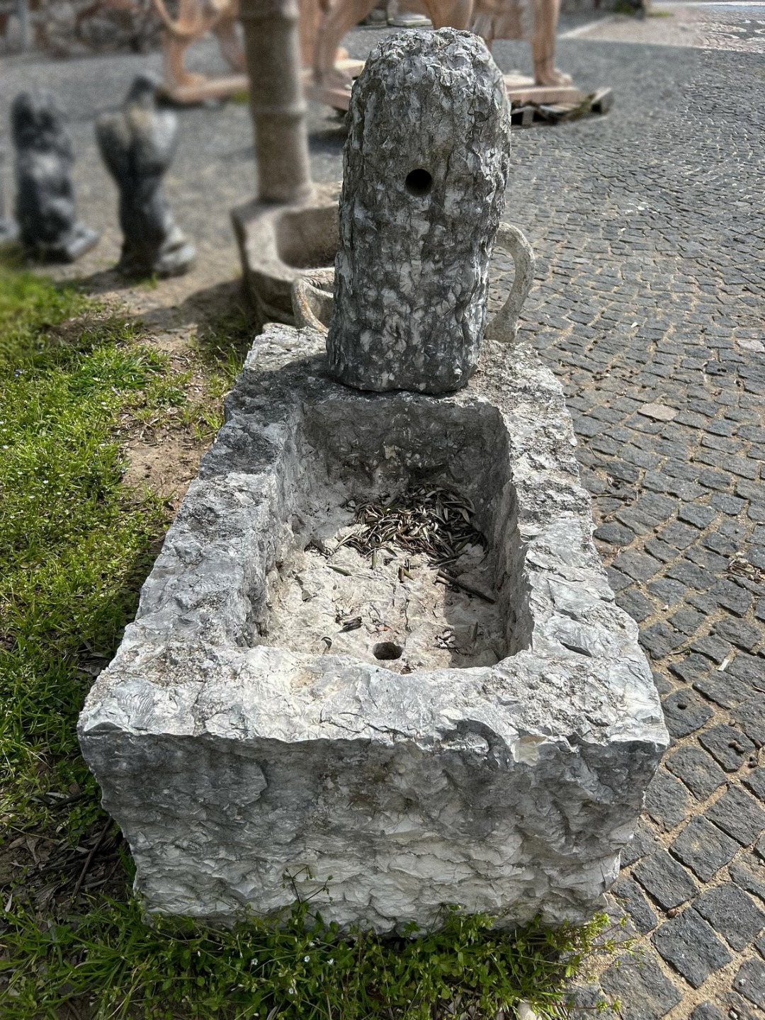 Fontana Pietra Arenaria - immagine 3