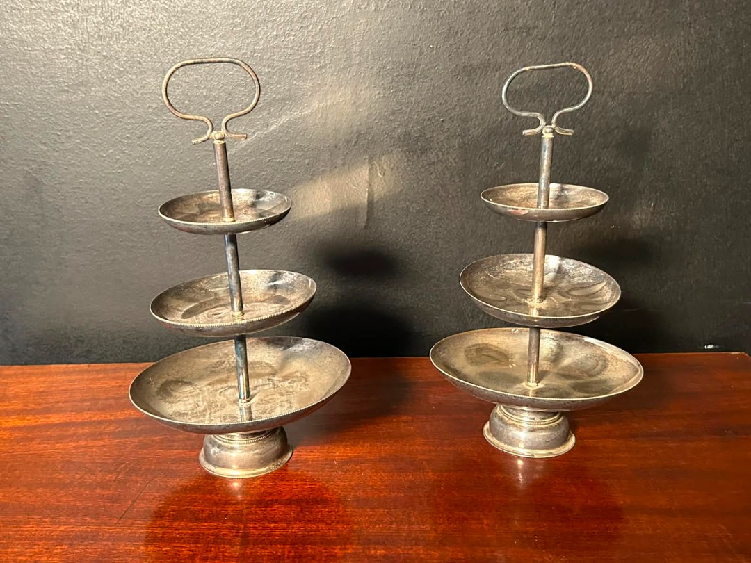 Alzata a Tre Ripiani in Metallo Silver Plated