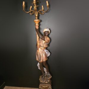 Moro Veneziano con Candelabro Dorato