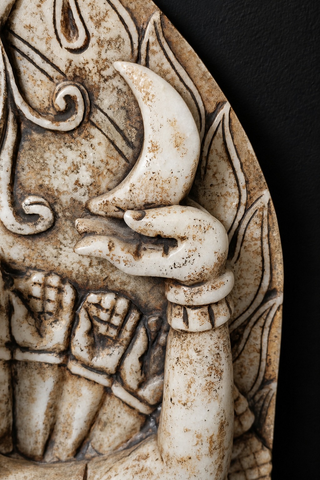 Importante Stele Cinese in Marmo Bianco Scolpito - immagine 4